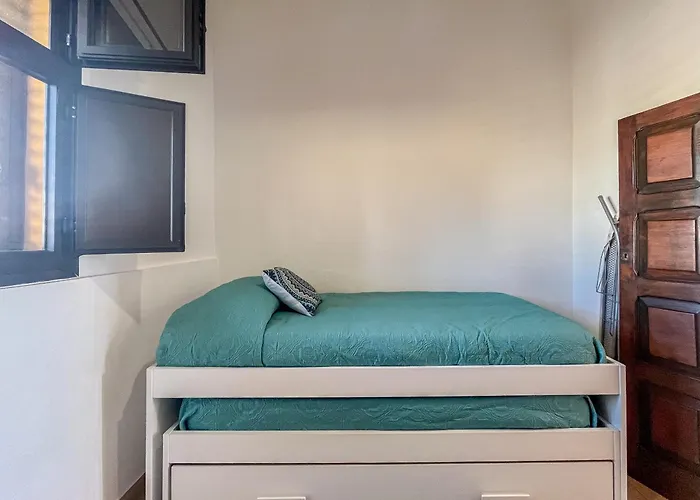 Rooftop House - 3br *